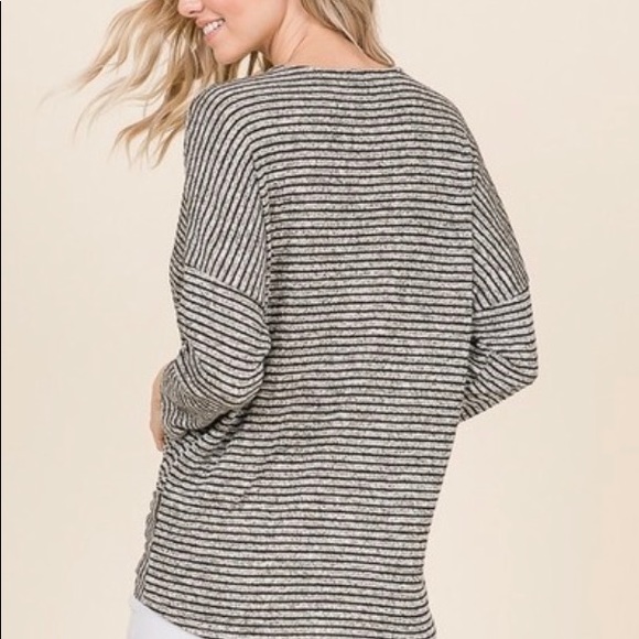 New striped top - Picture 3 of 3